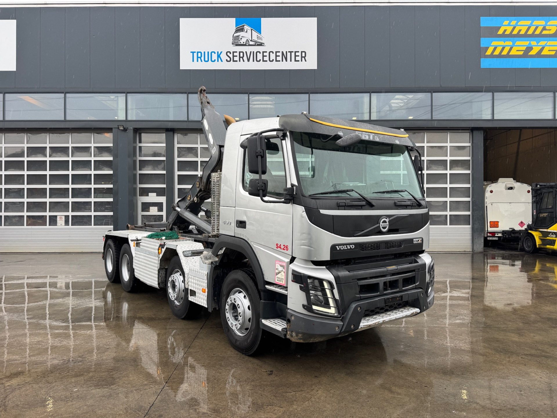 VOLVO - FMX-460 8x4 UT26