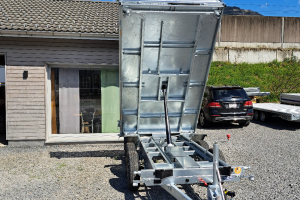anhaenger_-__3-sks_3100_17_3_500kg_mit_bordwandaufsatz_-_saris_228585.jpg