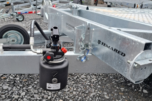 anhaenger_-__carkeeper_5820___3_mittig_alu_-_temared_174918.jpg