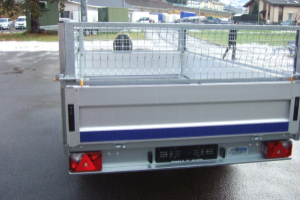 anhaenger_-__condor_1_2_700kg_mit_niederfahrwerk_und_rampenschacht_-_blyss_166945.jpg