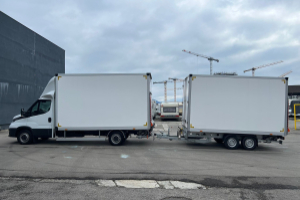 anhaenger_-_ackermann_3_5t_kasten_mit_hebebuehne_und_durchladesystem_-_ackermann_300593.jpg