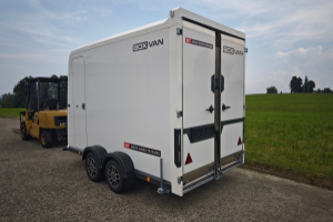 anhaenger_-_box-van_600_3_00mx1_60m_-_brian_james_trailers_300712.jpg