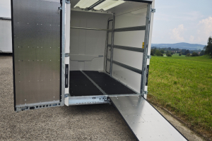 anhaenger_-_box-van_600_3_00mx1_60m_-_brian_james_trailers_300725.jpg