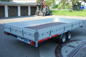anhaenger_-_carkeeper_4020_p_3000kg_mit_holzboden_und_bordwaende_-_temared_165538.jpg