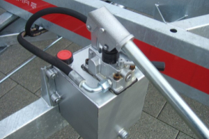 anhaenger_-_carkeeper__4820_2__3000kg_kippbar_-_temared_165475.jpg
