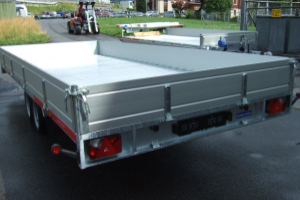 anhaenger_-_carplatform_5121_3_500kg_aluboden_mit_bordwaende_-_temared_164769.jpg