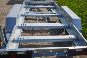 anhaenger_-_chassis-plant_-_brian_james_trailers_302278.jpg