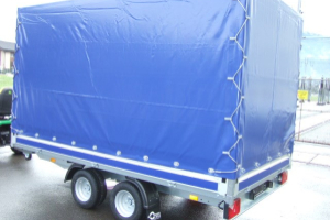 anhaenger_-_condor_2_2_700kg_niederfahrwerk_und_blachenaufbau_-_blyss_159973.jpg
