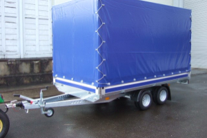 anhaenger_-_condor_2_2_700kg_niederfahrwerk_und_blachenaufbau_-_blyss_159974.jpg