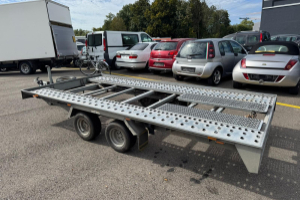 anhaenger_-_humbaur_2_7t_autotransporter_ht2500_-_humbaur_300606.jpg