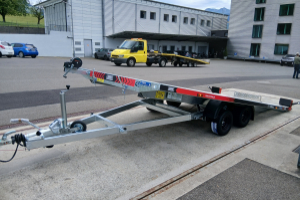 anhaenger_-_pli_30_-_4521_mittig_riffelblech_-_lorries_296256.jpg