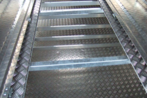 anhaenger_-_schaf-_und_viehanhaenger_ls_126_3500kg_-_nugent_163894.jpg