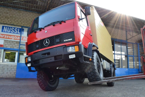 aufbau___kran___mulde___container_-_hilfsrahmen_fuer_expeditionsmobile_-_nuessli_154597.jpg