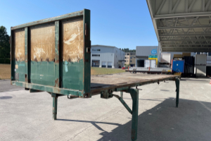 aufbau___kran___mulde___container_-_krone_wechselbruecke_715_250_-_baumann_300115.jpg