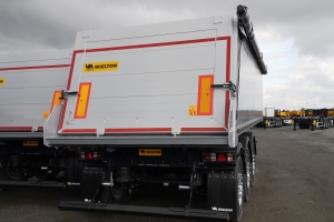 auflieger_-__sofort_verfuegbar_-_aluminium_kastenmulde_27m____-_wielton_120010.jpg