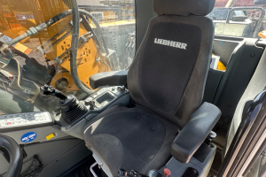 baumaschine_-_a914_compact_-_liebherr_290650.jpg