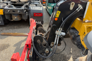 baumaschine_-_cat_407_c__-_caterpillar_300999.jpg