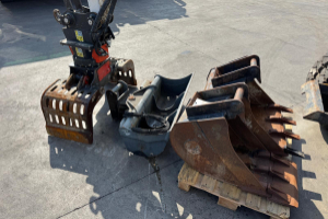 baumaschine_-_e57w_sws_greifer_und_3x_schaufeln_-_bobcat_295197.jpg