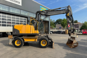 baumaschine_-_ew140_c_2x_schaufeln_oilquick_-_volvo_295175.jpg