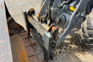 baumaschine_-_tl100_schaufel_und_gabeln_-_terex_295338.jpg