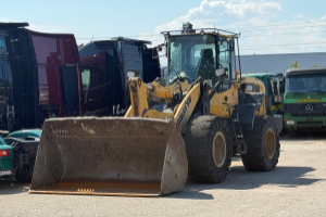 baumaschine_-_wa_320__-_komatsu_300675.jpg