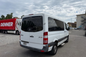 bus___car___reisebus_-_sprinter_316_cdi_schulbus_-_mercedes_298693.jpg