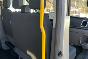 bus___car___reisebus_-_transit_460_l4h3_rwd_a_18-sitzer_mit_standheizung_und_rueckfahrkamera_-_ford_280927.jpg