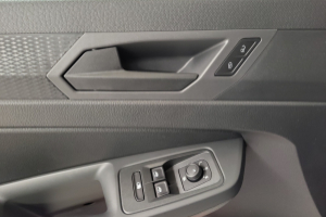 caddy-kaw-15-tsi-116-entry-panel-van-vw_292249.jpg