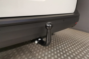 caddy-kaw-20-tdi-102-bluemt-entry-panel-van-vw_292364.jpg