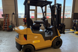 caterpillar-dp18n-counterbalance-forklift-truck-cat-lift-trucks_276660.jpg