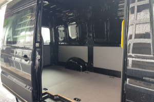 crafter-35-kaw-3640-20-tdi-140-heavy-duty-panel-van-vw_292648.jpg