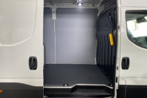 daily-35s16a8v-kastenwagen-3520l-h19-city-panel-van-others_273948.jpg