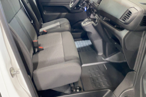 e-expert-kaw-standard-50-kwh-premium-panel-van-peugeot_176132.jpg