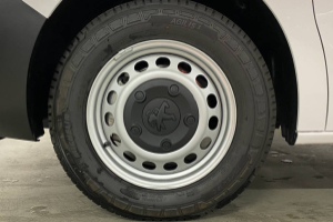 e-expert-plattformkabine-standard-50-pro-bruecke-cab-chassis-peugeot_141700.jpg