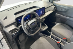 e-transit-courier-van-136-ps-trend-panel-van-ford_273990.jpg