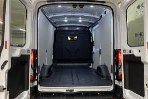 e-transit-van-390-l2h2-67kwh-184-ps-trend-panel-van-ford_147753.jpg