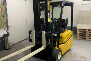 erp16vt-counterbalance-forklift-truck-yale_201804.jpg