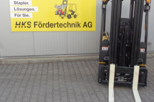 erp18uxt-counterbalance-forklift-truck-yale_163408.jpg