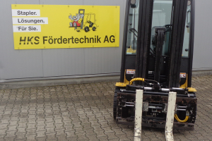 erp30vl-counterbalance-forklift-truck-yale_218743.jpg