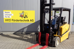 erp30vl-counterbalance-forklift-truck-yale_251670.jpg