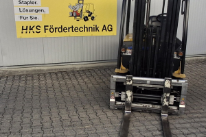 erp30vl-counterbalance-forklift-truck-yale_301932.jpg