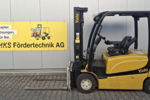 erp30vl-counterbalance-forklift-truck-yale_301934.jpg