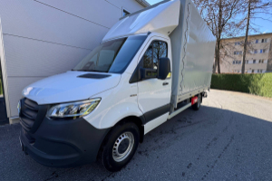 Lieferwagen und Transporter - MERCEDES - eSprinter 420 Pro Aufbau mit Hebebühne 4325 L 81 kWh