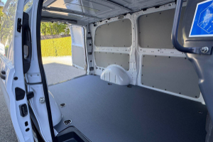 evito-129-kasten-worker-lang-90-kwh-panel-van-mercedes_287122.jpg