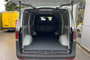 evito-129-kasten-worker-lang-90-kwh-panel-van-mercedes_288234.jpg