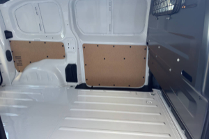 expert-kaw-standard-15-bluehdi-120-ss-panel-van-peugeot_232166.jpg