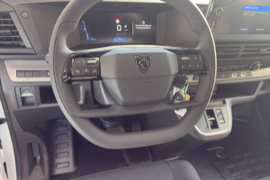 expert-kaw-standard-22-bluehdi-150-ss-panel-van-peugeot_294058.jpg