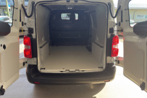 expert-kaw-standard-22-bluehdi-150-ss-panel-van-peugeot_294061.jpg