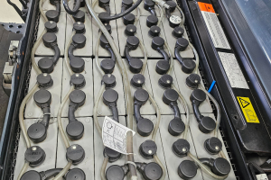 gabelstapler___arbeitsbuehnen_-_8fbe15t_-_toyota_307170.jpg