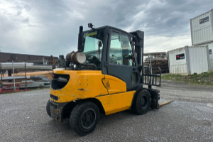 gabelstapler___arbeitsbuehnen_-_dfg_454__-_jungheinrich_249579.jpg